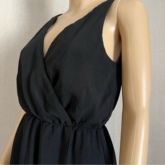 H&M: V-Neck Slip Dress - Picture 9 of 13